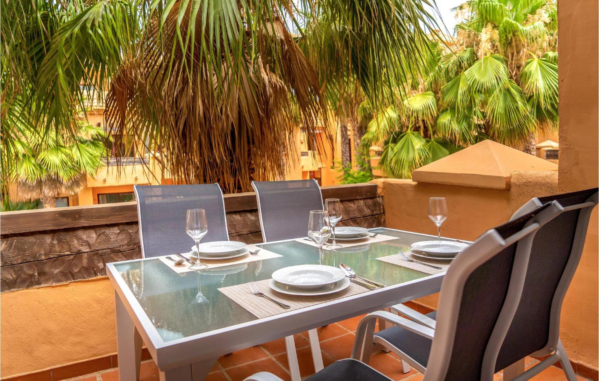 Lovely Apartment In Los Alcazares With Kitchen Extérieur photo