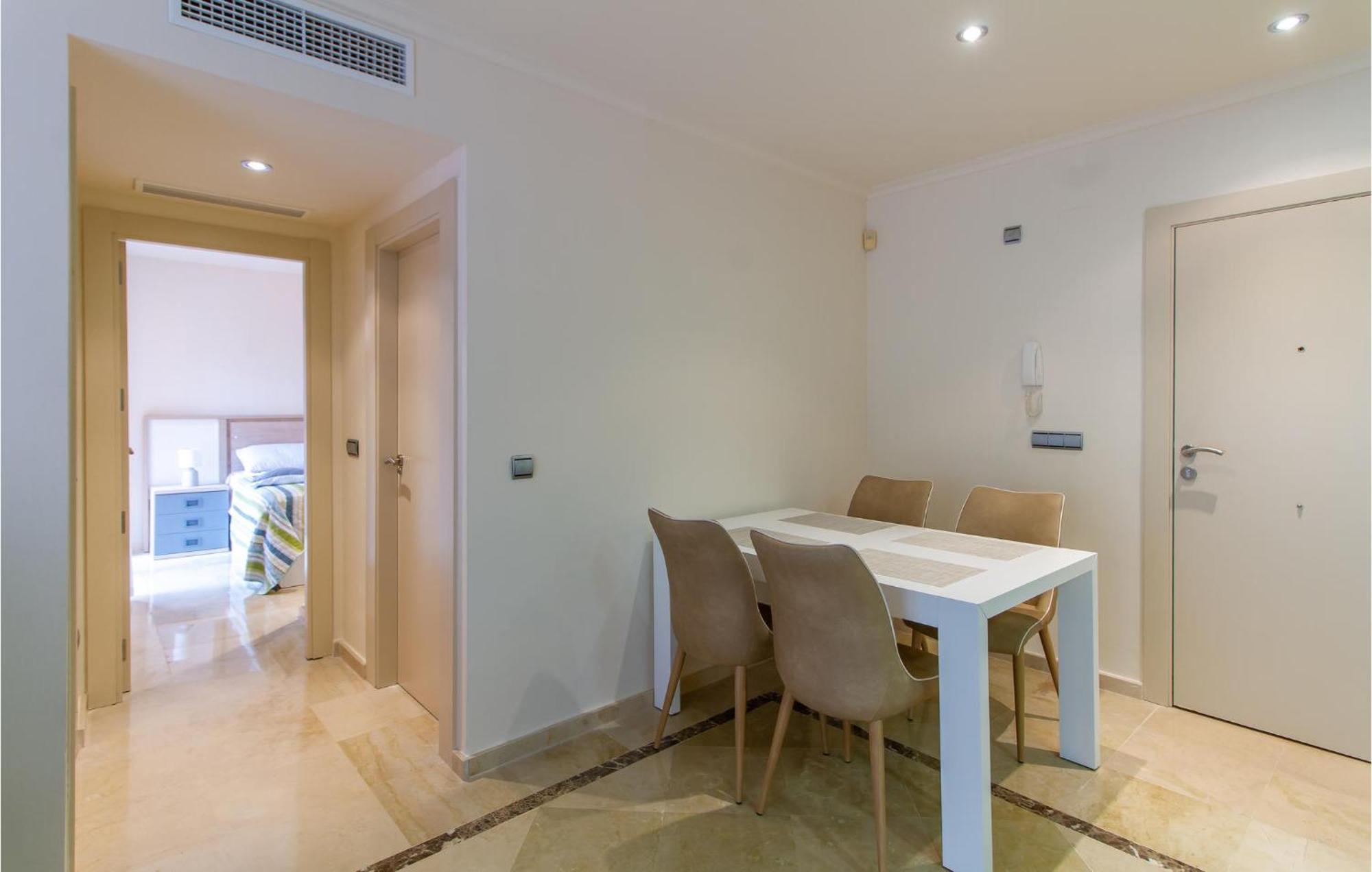 Lovely Apartment In Los Alcazares With Kitchen Extérieur photo