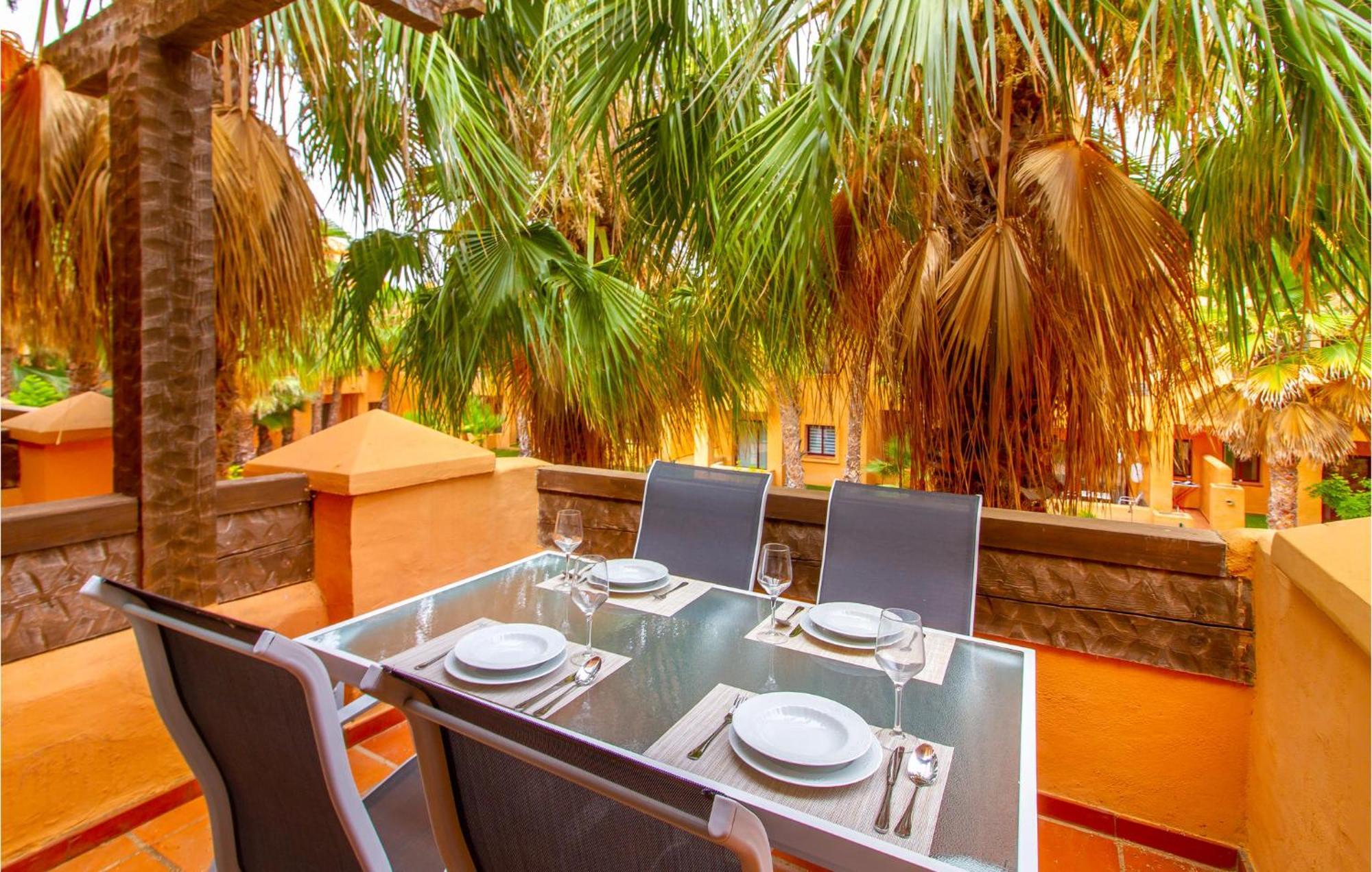 Lovely Apartment In Los Alcazares With Kitchen Extérieur photo